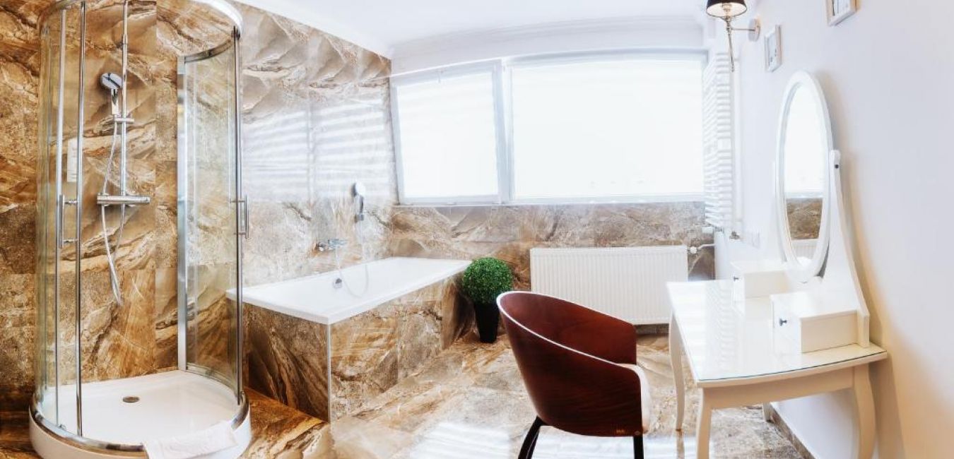 PRESIDENTIAL apartment