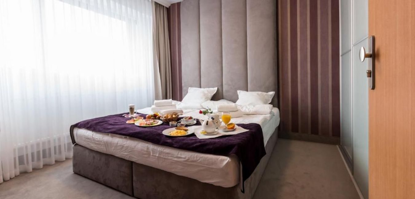 PRESIDENTIAL apartment